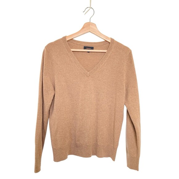 Quince 100% Cashmere Sweater Size Medium Carmel V-Neck Soft Pullover Career - Picture 3 of 12